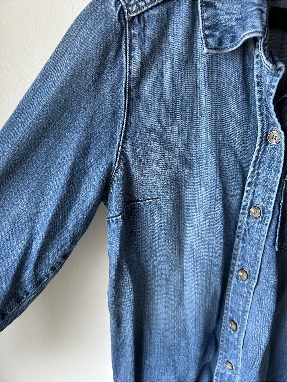 KUT FROM THE KLOTH Medium Blue Lyocell Denim Chambray Button Down Shirt Size XS - Picture 6 of 8